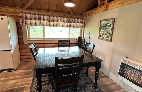 Ryan Park House | Platte Valley Cabins Ryan Park,WY