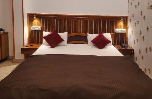 Pithoragarh Hotel | Plaza Hotel