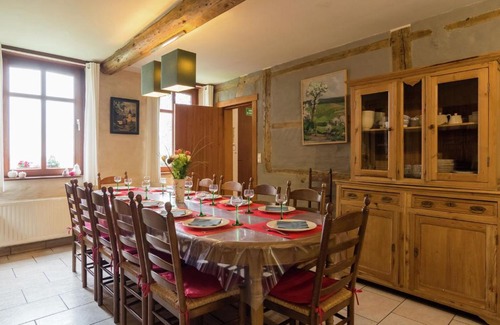 Ciney House | Pleasant holiday home with garden in Ciney