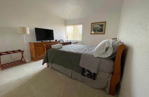 Monterey Park House | Ploy