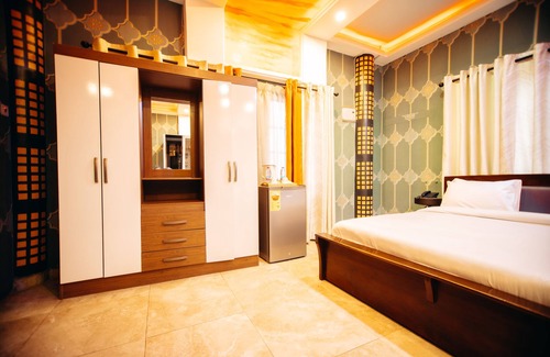 Sakumono Hotel | Plus 33 Hotel