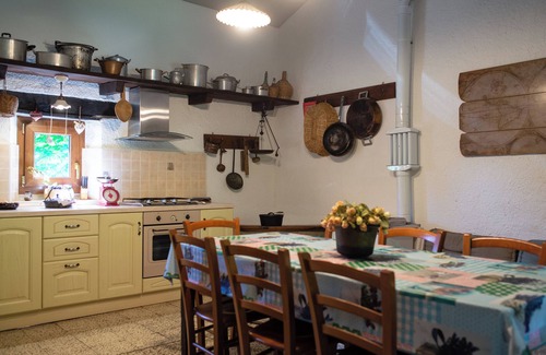 Gaggio Montano House | Podere Monte, panoramic terrace on the Apennines with walks and barbecues.