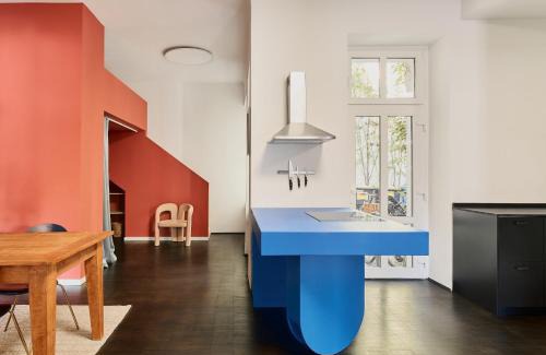 Kreuzberg Apartment | Poets Place Design Apartment in Kreuzberg - space for 8 persons