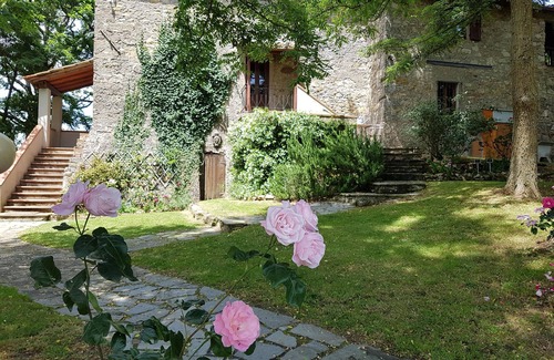 Borgo San Lorenzo Villa | Poggiolo Oasis of relaxation swimming pool nature lavender horses wine - Tuscany