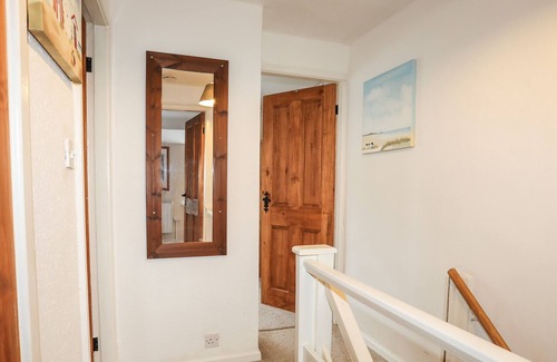 Llanystumdwy Cottage | POGLES WOOD, pet friendly, character holiday cottage in Criccieth