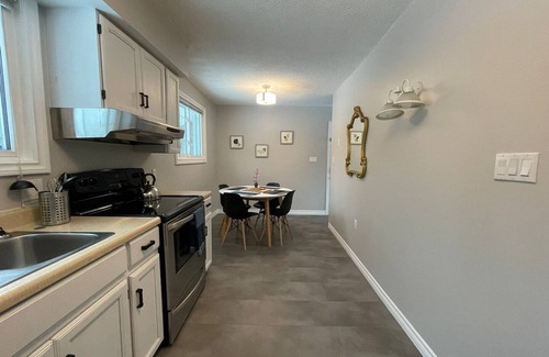 Huron-Kinloss House | Point Clark - Peaceful Cottage Close to the Beach