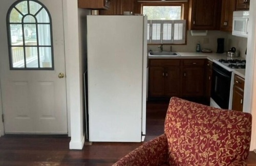 West Danville Cottage | Point Comfort Cottage #1