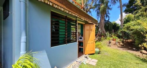 Mahina Bed & Breakfast | Pointe Venus Lodge