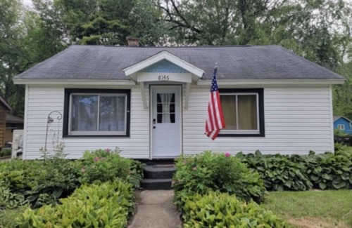 Paw Paw Lake Cottage | Pokagon Cozy Lakeview Cottage