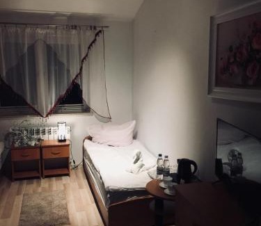 Lesznowola House | Pokoje przy Lotnisku