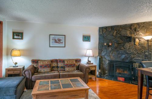 Sand Lake Apartment | Polar Bear Den