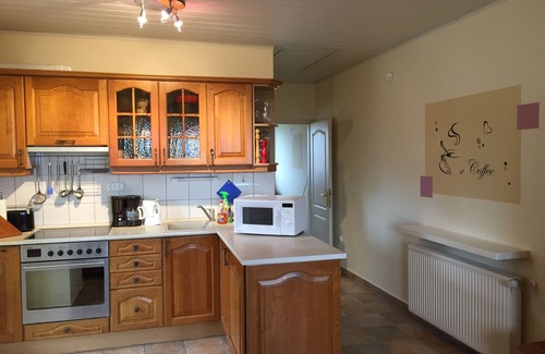 Balatonmariafurdo Apartment | Poldis Villa only 50 m to the lake (DHH Maria)