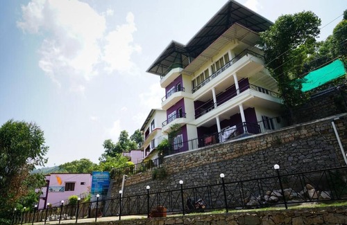 Kanthalloor Cottage | Pollution Free/Calm and Cozy Cot Stay