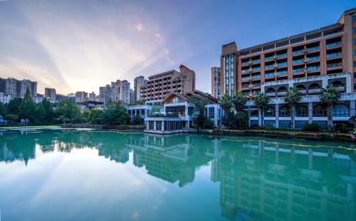Yunyan District Resort | Poly Hotspring Guiyang Hotel