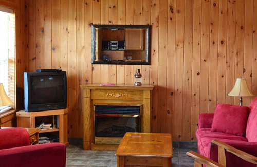 Pomquet Cottage | Pomquet Beach Cottages - Canoes & Kayaks are available for you to enjoy!