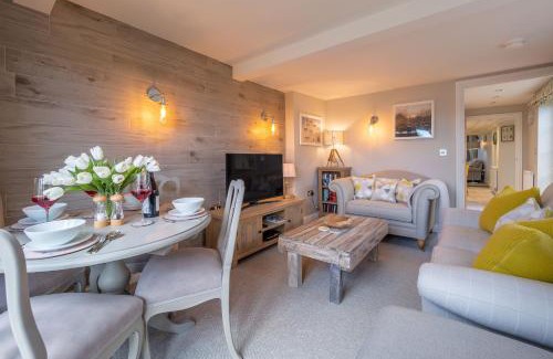 Docking House | Pond Cottage