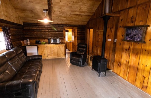 Ludlow Cabin | Pond's Resort