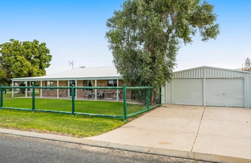 Lancelin House | Ponderosa - Dunes right on you doorstep