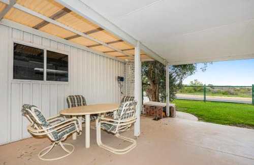 Lancelin House | Ponderosa - Dunes right on you doorstep