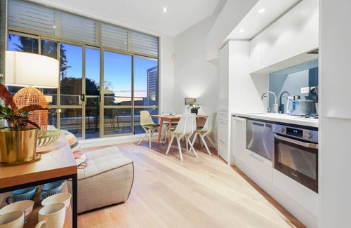 Grey Lynn Apartment | Ponsonby Delight with Wi-fi and Free Parking