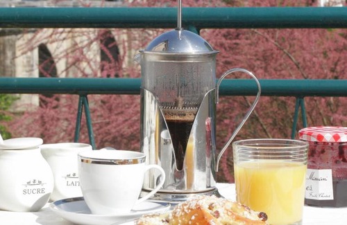 Confolens Bed & Breakfast | Pont Vieux Chambres d'Hotes