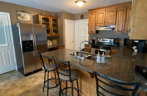 Westgate House | POOL! 4 beds, near Camp Lejeune, in Golf Course community, near Beaches sleeps 8