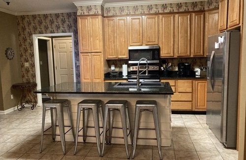 Jones Mills House | POOL, 5 bed 2bath in Diamondhead Resort, hot tub, golf course, pet friendly!