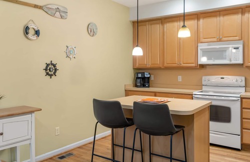 Dodds Addition House | Pool and 3.5 blocks to the beach. Rehoboth/Dewey House.