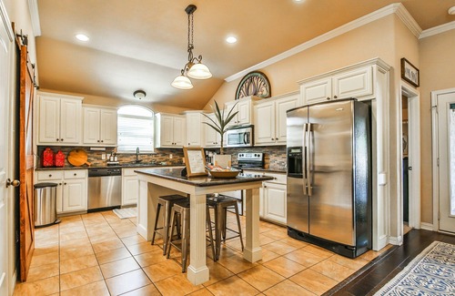 Lubbock House | POOL, Firepit, Gameroom, Great for Families