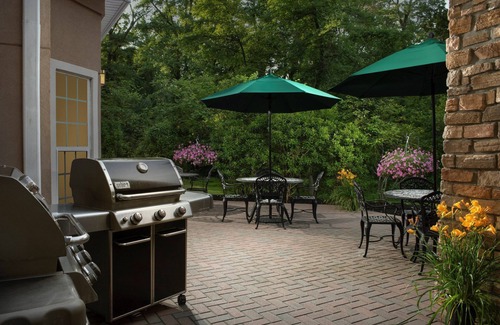 North Brunswick Apartment | Pool & Hot Tub. Great for Business Travelers!