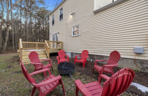Mosby House | Pool Table Paradise: 3 BR Getaway in RVA!