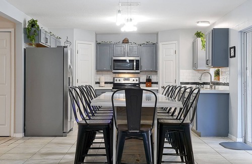 Port Saint John House | Poolside Cocoa Oasis with Tiki Bar