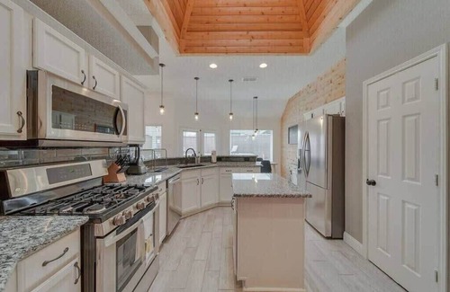 Mesquite House | Poolside Summer 5BR 2Bath Home with Gaming Room