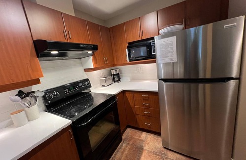 Okanagan-Similkameen House | Poolside Townhome Steps from Lake, Pool, and Hot Tub