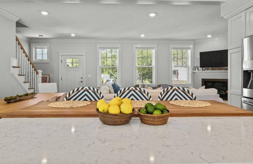 Popponesset House | Popponesset-3 bedrooms, 4 baths, w/outdoor shower