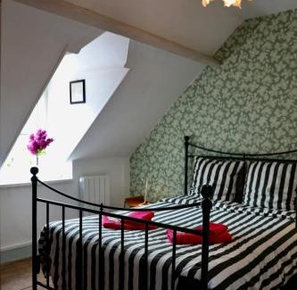 Barneville-Carteret House | Poppy Cottage lovely fully-equipped cottage for 6 people