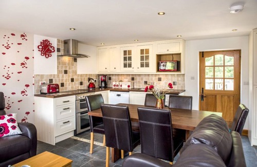 Bicton Cottage | Poppy Cottage: Holiday Cottage In Devon