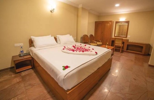 Uttukuli Hotel | Poppys Tower