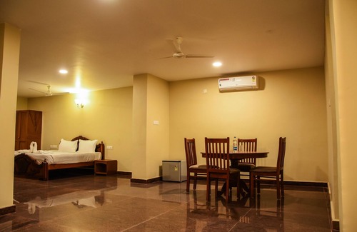 Uttukuli Hotel | Poppys Tower