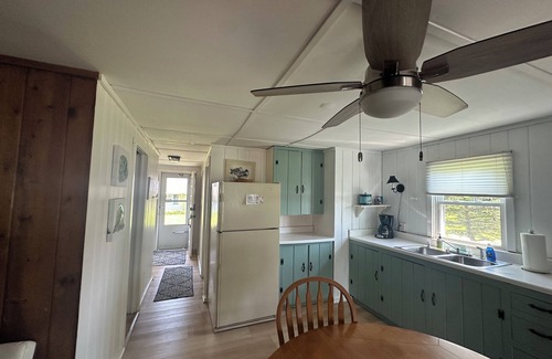 Wolcott Cottage | Port Bay Waterfront Cottage w. Spectacular Views RECENTLY UPDATED