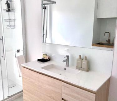 Port Denison House | Port Denison Stays - Unit 1