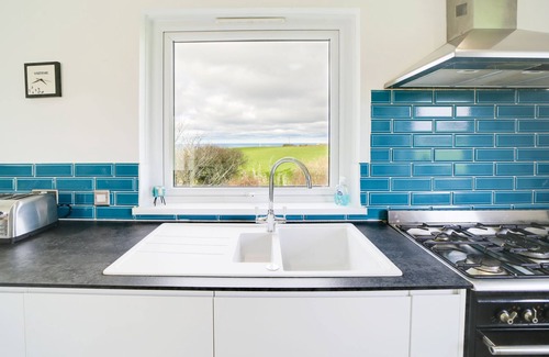 Pendoggett House | Port View House, Pendoggett - Stunning five bedroom house, sea views, parking
