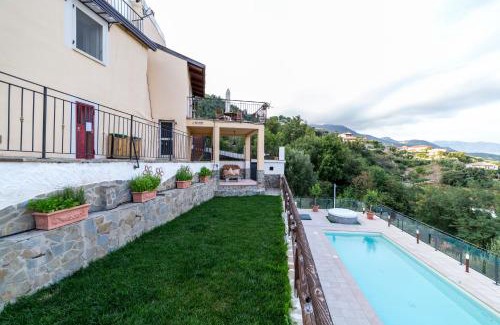 Montano Antilia Apartment | Portico Rodriguez Abatemarco