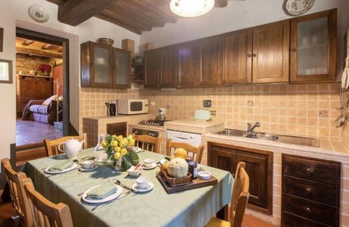 Poggio Alla Croce House | Portion of farmhouse in the chianti with panoramic swimming pool