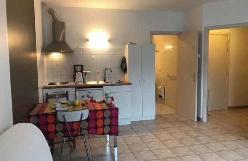 Gembloux Apartment | Posez vos Valises: Fonctionnel, Pratique et Lumineux