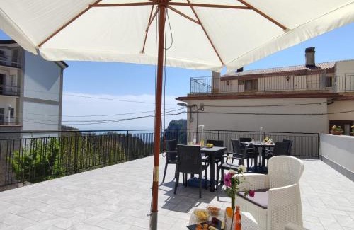 San Lazzaro House | POSITANO RECORDS OASI CILEA