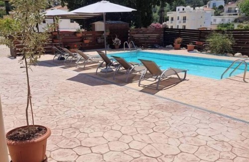 Steni House | Potamos Guest House 1 Bed Ground Floor Shared Pool