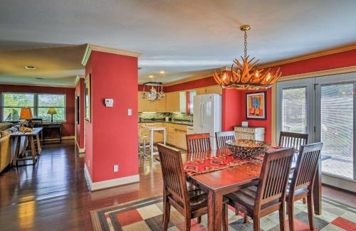 Pottsboro House | Pottsboro Home on 2 Acres with Hot Tub, Near Marina!