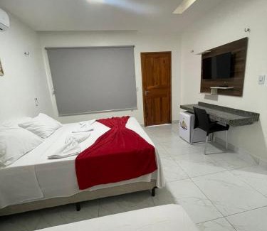 Baleia Hotel | Pousada e Restaurante Altas Horas Beach