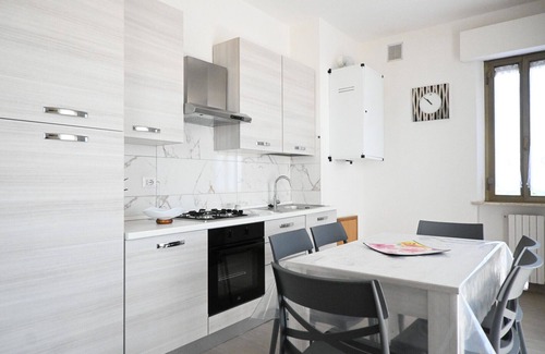 Porto Potenza Picena Apartment | PP07 – Porto Potenza, Three-Room Apartment with Sea View and Air Conditioning